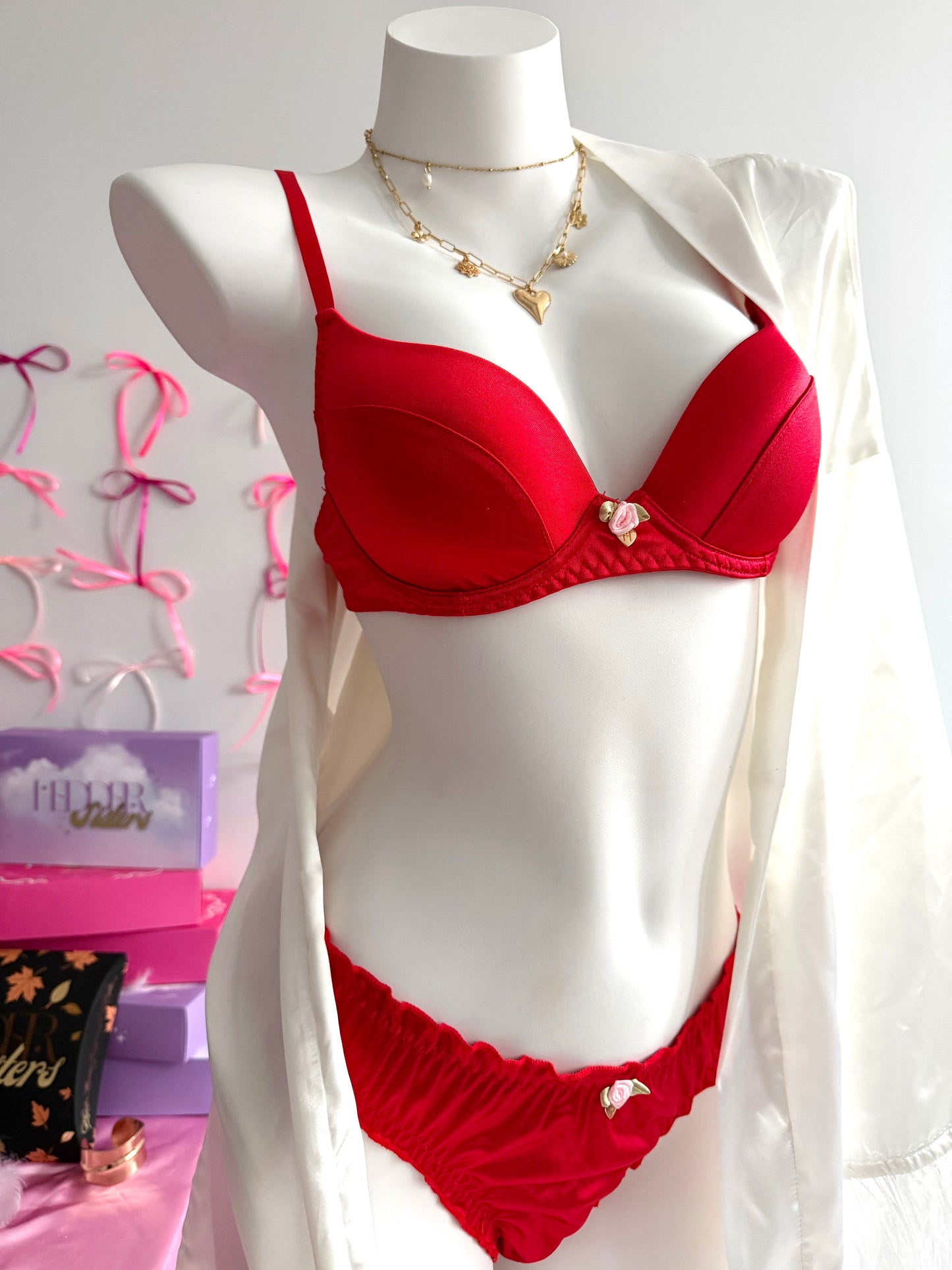 THE ROSE SET