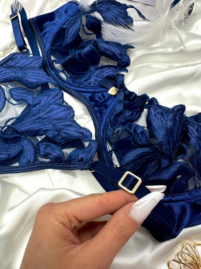 THE MIDNIGHT GARDEN SET 💙